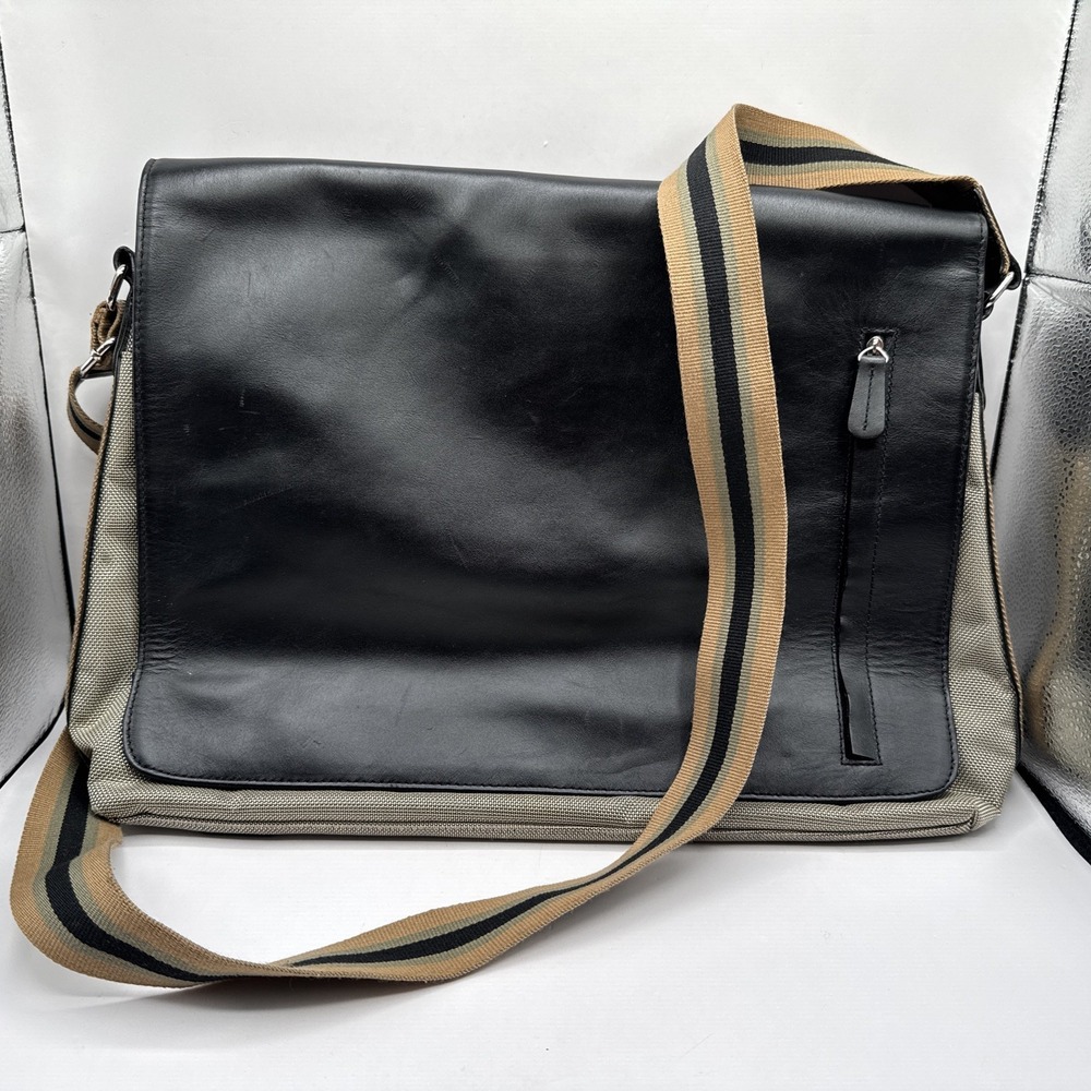 Franklin‎ Covey 14x12 Messenger Bag Briefcase Black Leather Flap Patterned